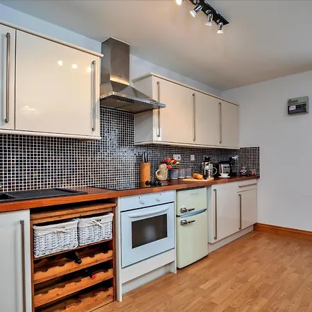 Finest Retreats - Oystercatcher Apartment *