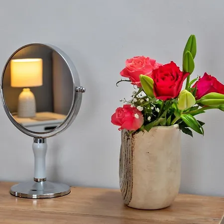 Finest Retreats - Oystercatcher Апартаменты Уитби